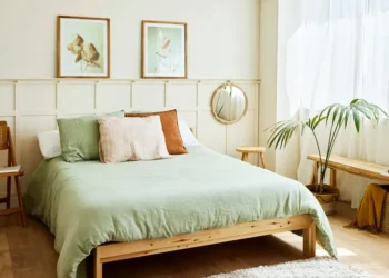 Interior designers reveal the 8 decorating rules you should (almost) never break