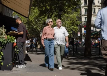 Red, White, and Sacre Bleu: Americans are buying up homes in Paris