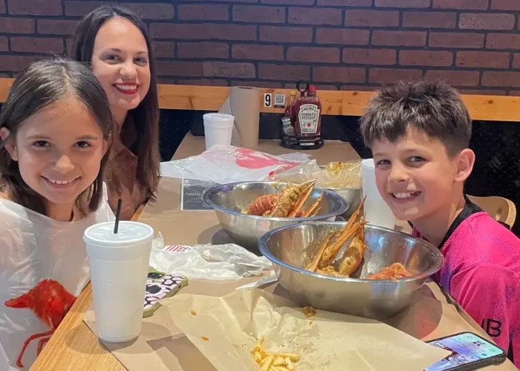 I’m a divorced mom who takes my kids out to eat 4 times a month. It’s expensive, but worth it.