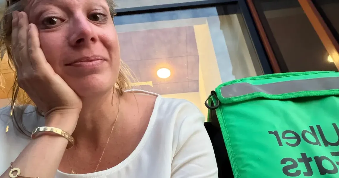 I’m 45 and spent months trying to find a new corporate job. Now I’m delivering food to support my 2 kids.