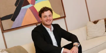 I started a real estate brokerage at 26 and am nearing $1 billion in deals. I have no work-life balance and still knock on doors.