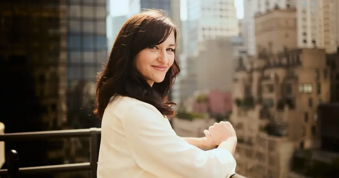 A single mom works as a makeup artist and NYC real estate broker. Here’s how she affords life in the city.