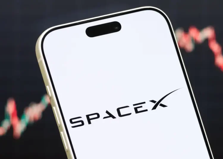 Elon Musk’s companies ordered to explain why they dropped antitrust claims against Apple