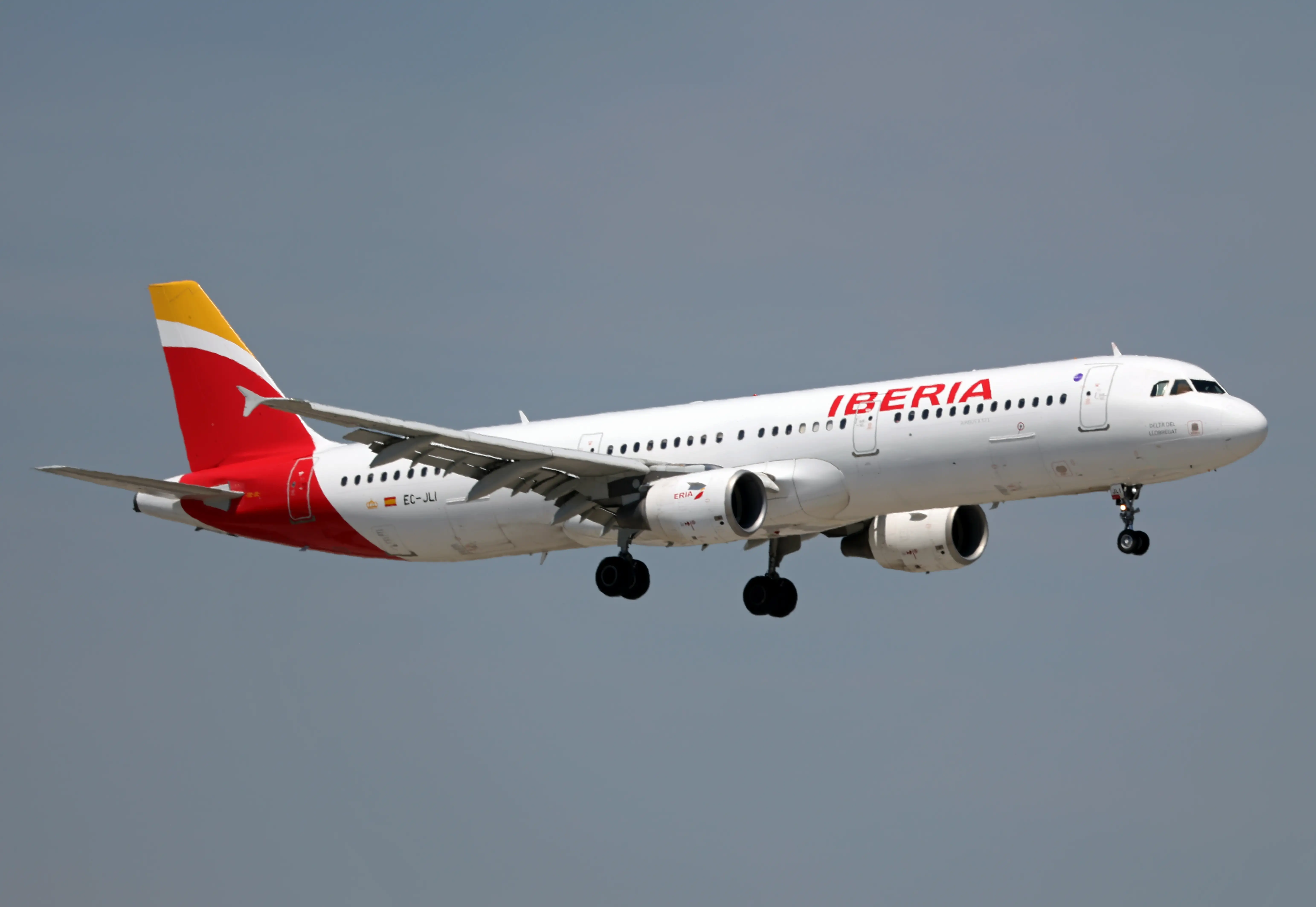 An Iberia Airbus A321-213.