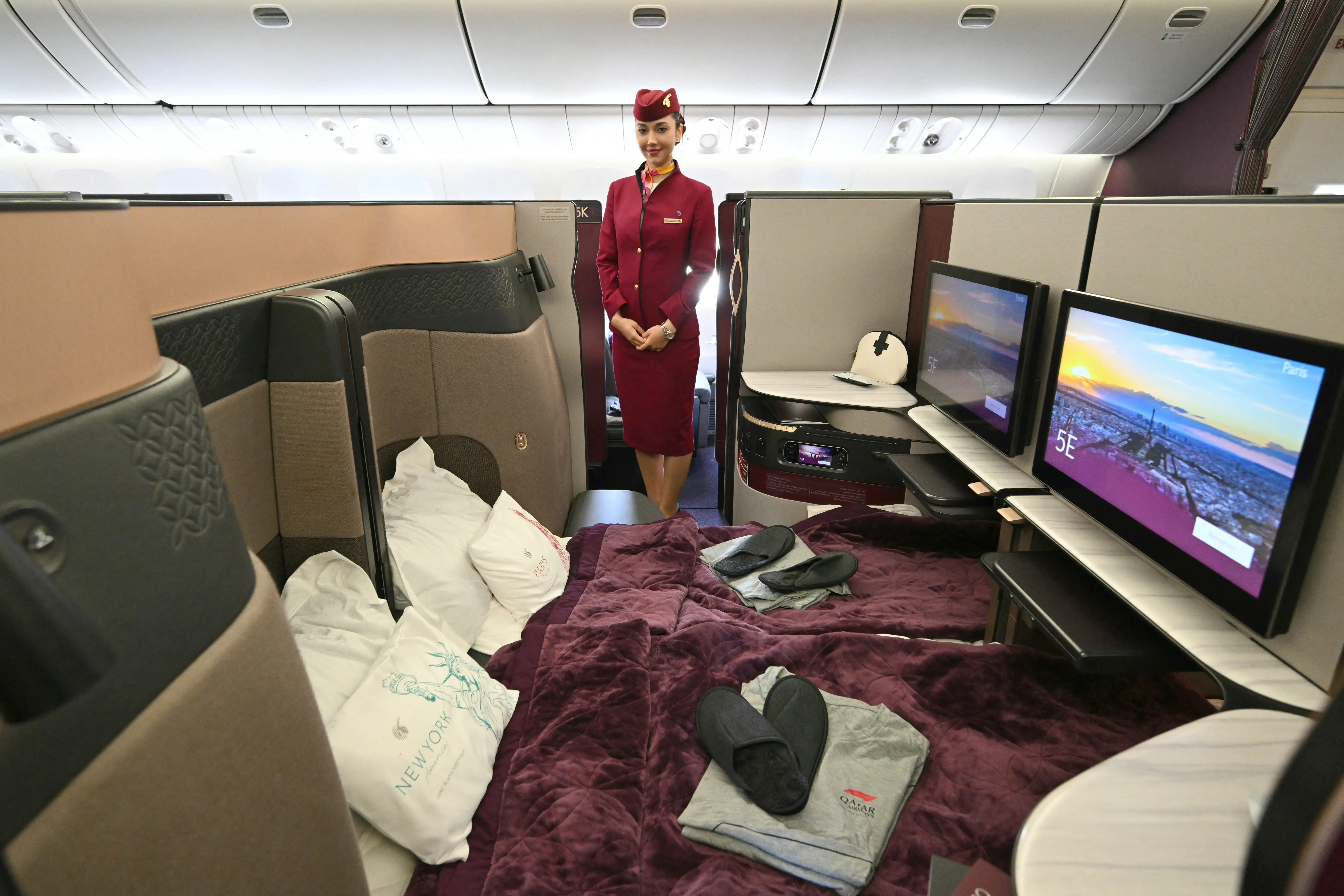 A Qsuite Business Class cabin on a Qatar Airways Boeing 777-300ER.