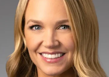 Morgan Stanley exec Lindsey Coleman shares her coffee-meeting request to tell who is serious about a Wall Street career