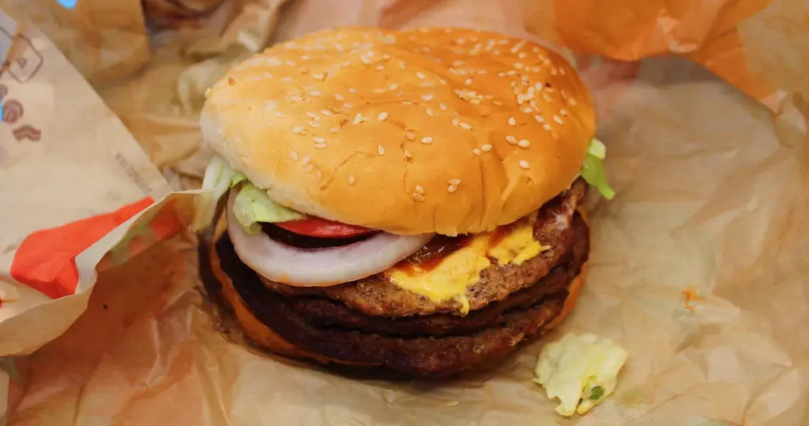 I ranked 5 Burger King cheeseburgers from worst to best. The winner was a great value.