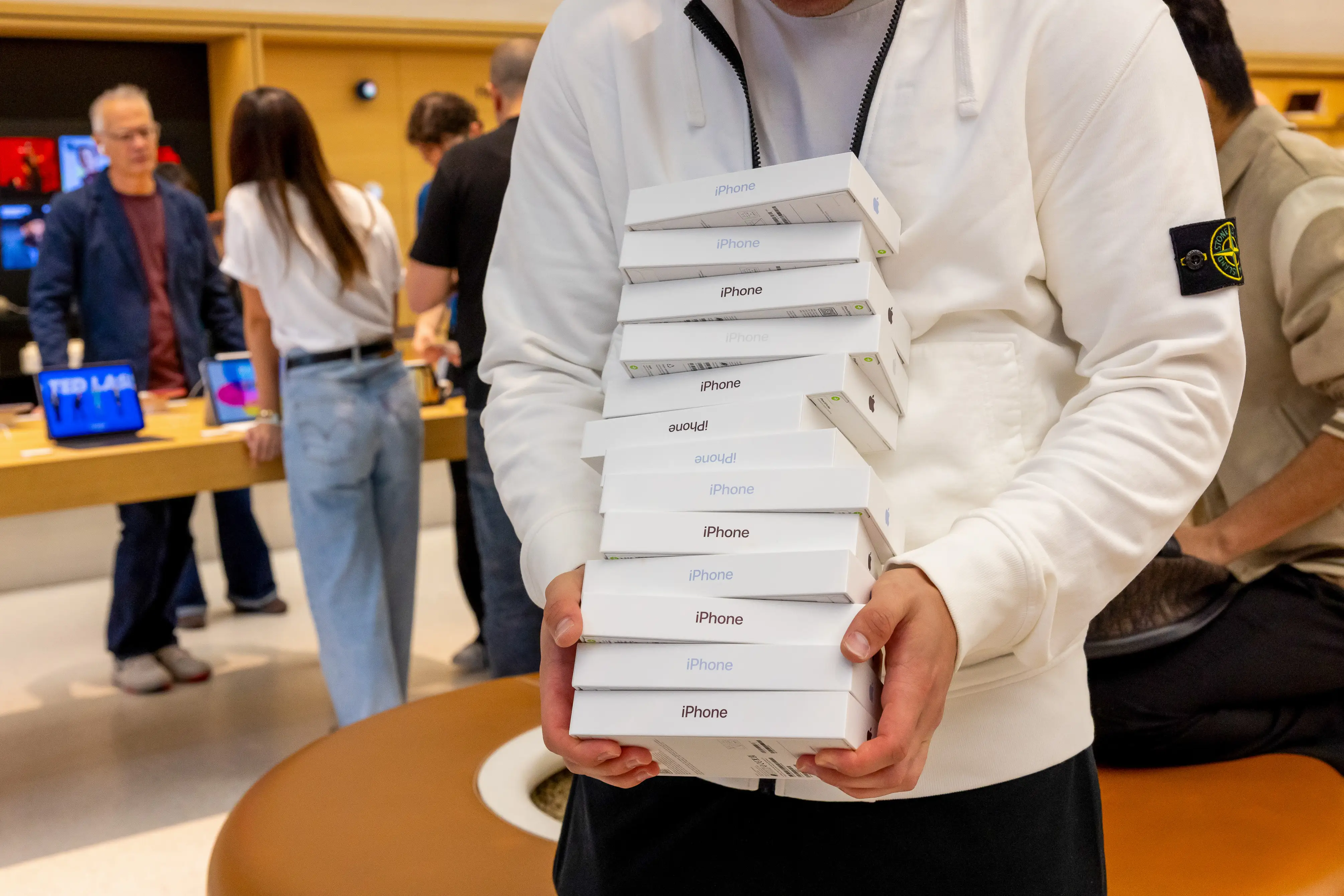 A customer in London purchases 13 iPhones.