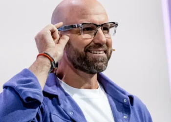 Meta’s CTO doesn’t want a few ‘bad actors’ to spoil your view of Meta glasses