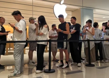 Photos show people lining up around the world for the iPhone 18 Pro launch