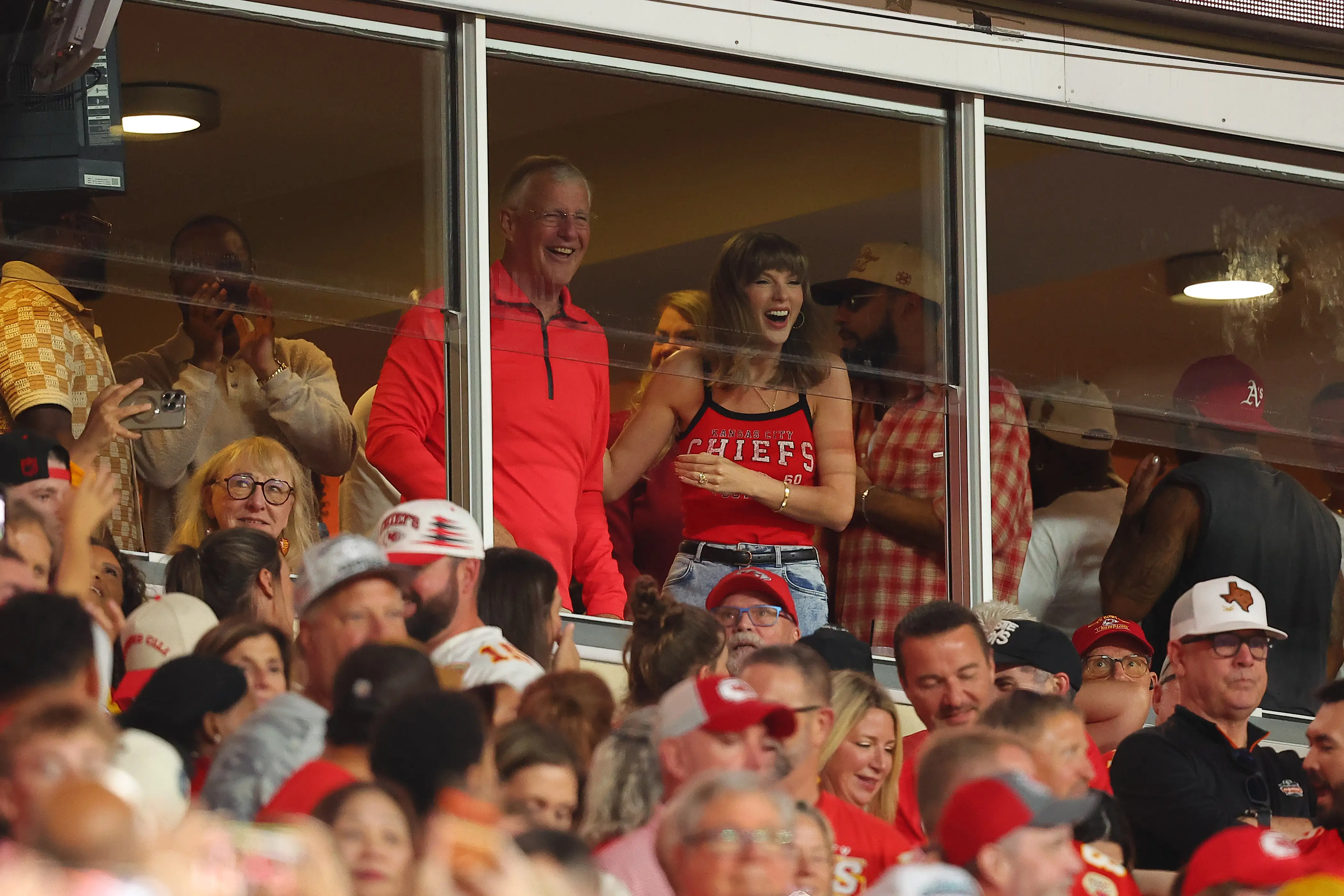 Taylor Swift and her dad, Scott Swift, at Arrowhead Stadium on September 20, 2026.