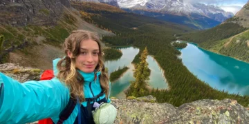I’m a travel influencer who works every day while building my own business. Here are 4 ways I avoid burnout.