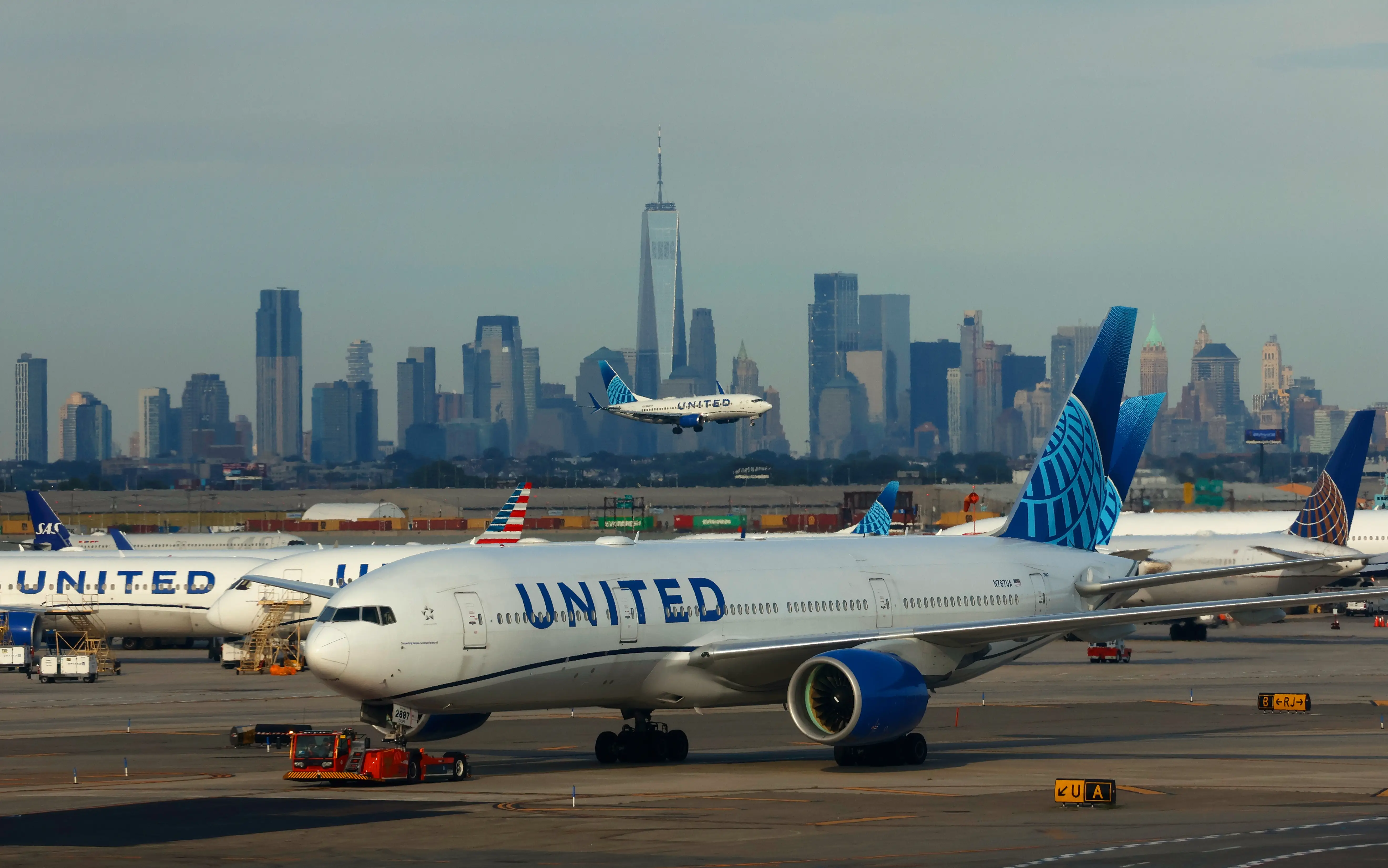 Planes at Newark.