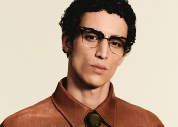 Meta’s camera-free AI glasses look like regular Ray Bans