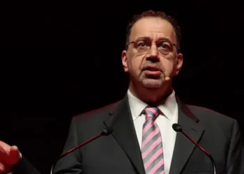 A Nobel Prize-winning economist explained why he’s backing California’s billionaire tax