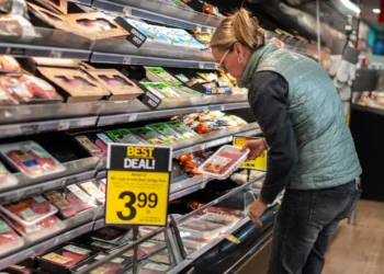 Inflation is kicking off a discount arms race between grocery stores