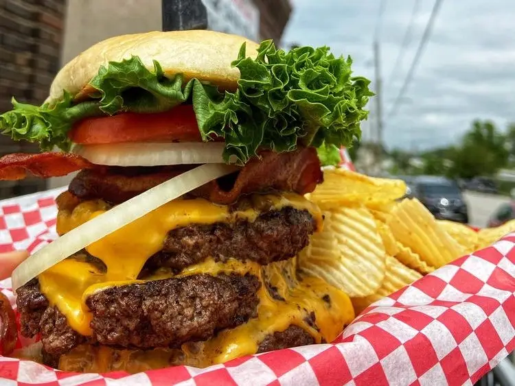 Dinkers Bar and Grill