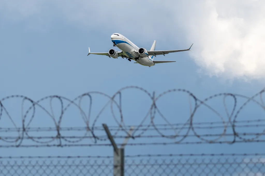 Boeing has identified a new software glitch on its 737 MAX that can disable an automated navigation feature after a missed approach.