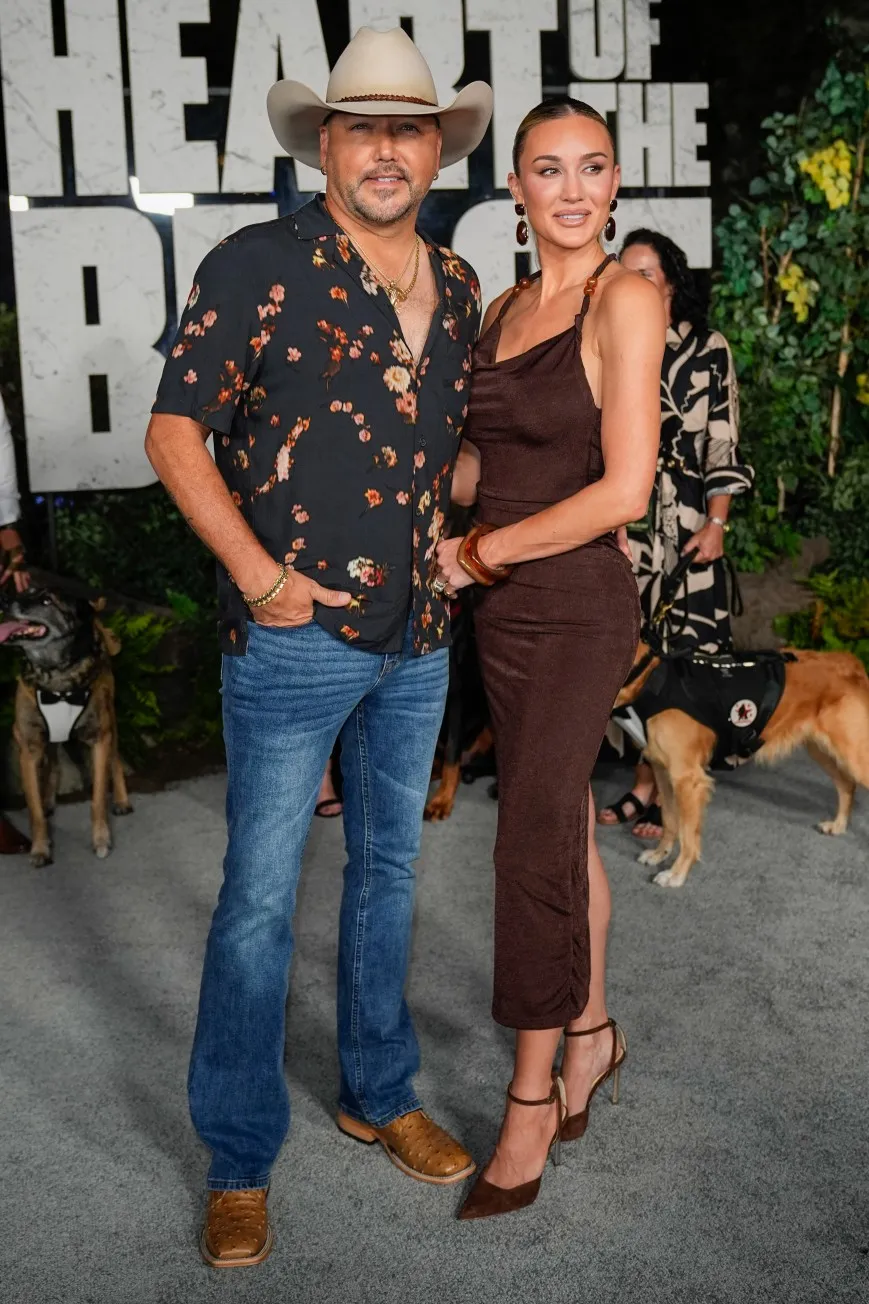 Jason Aldean,Brittany Aldean Jason and Brittany Aldean at the
