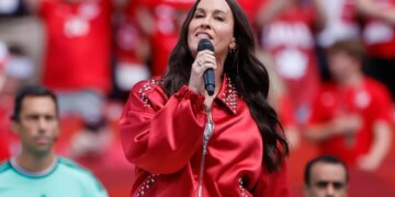 Alanis Morissette Sues Ex-Tour Manager, Claims She Threatened to Frame Her for Drug Trafficking