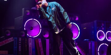 Watch: Limp Bizkit Frontman Fred Durst Serenades ‘Break Stuff’ to a Giant Inflatable Penis