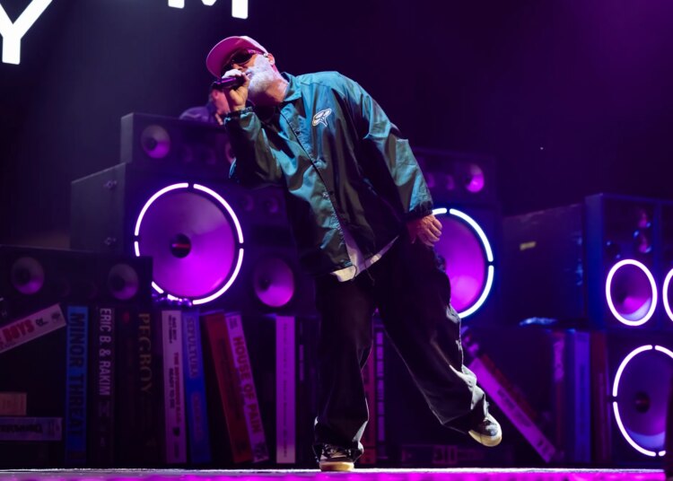 Watch: Limp Bizkit Frontman Fred Durst Serenades ‘Break Stuff’ to a Giant Inflatable Penis