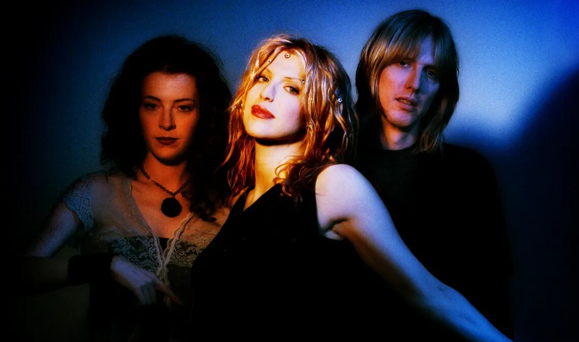 If You Like Hole’s ‘Live Through This’, Here Are Your Next 3 Album Listens