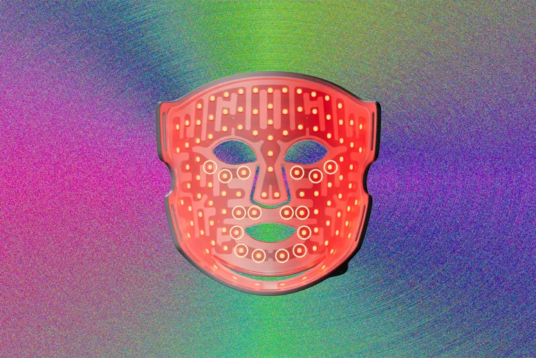 Image may contain: best red light therapy mask