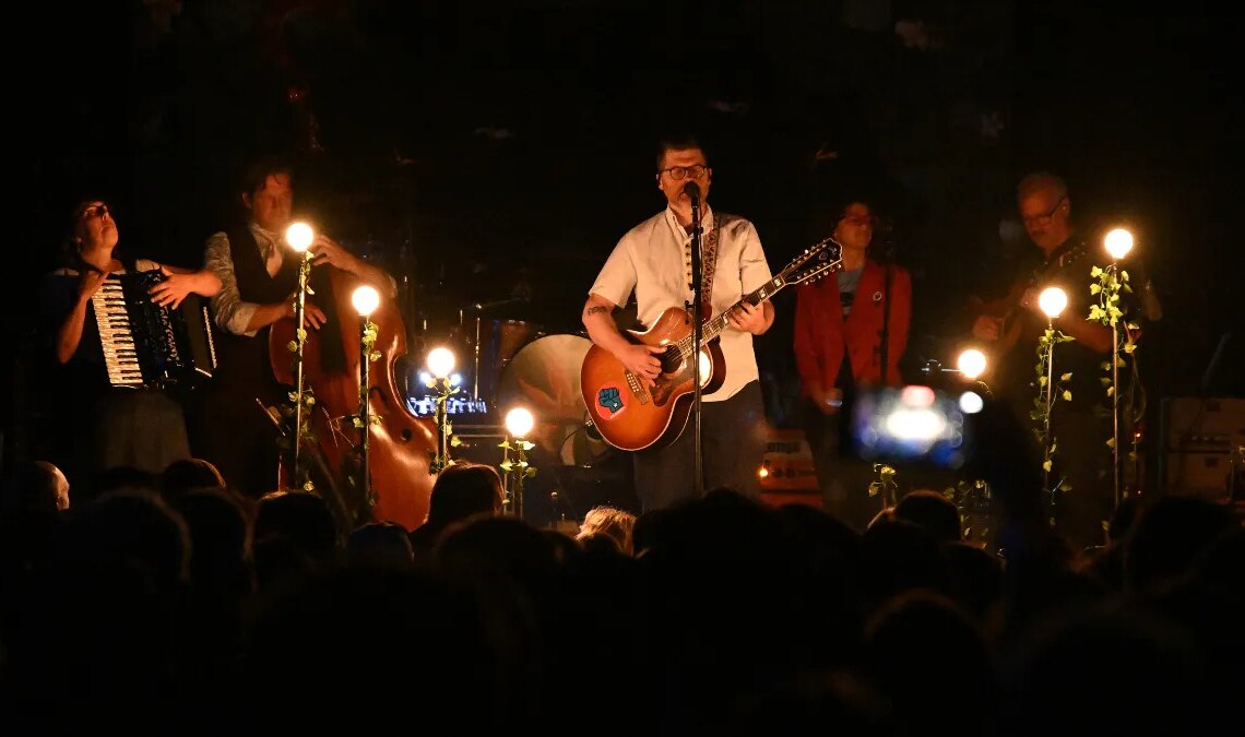 3 of the Best Indie Songs for Getting Inspired to Turn Your Life Around