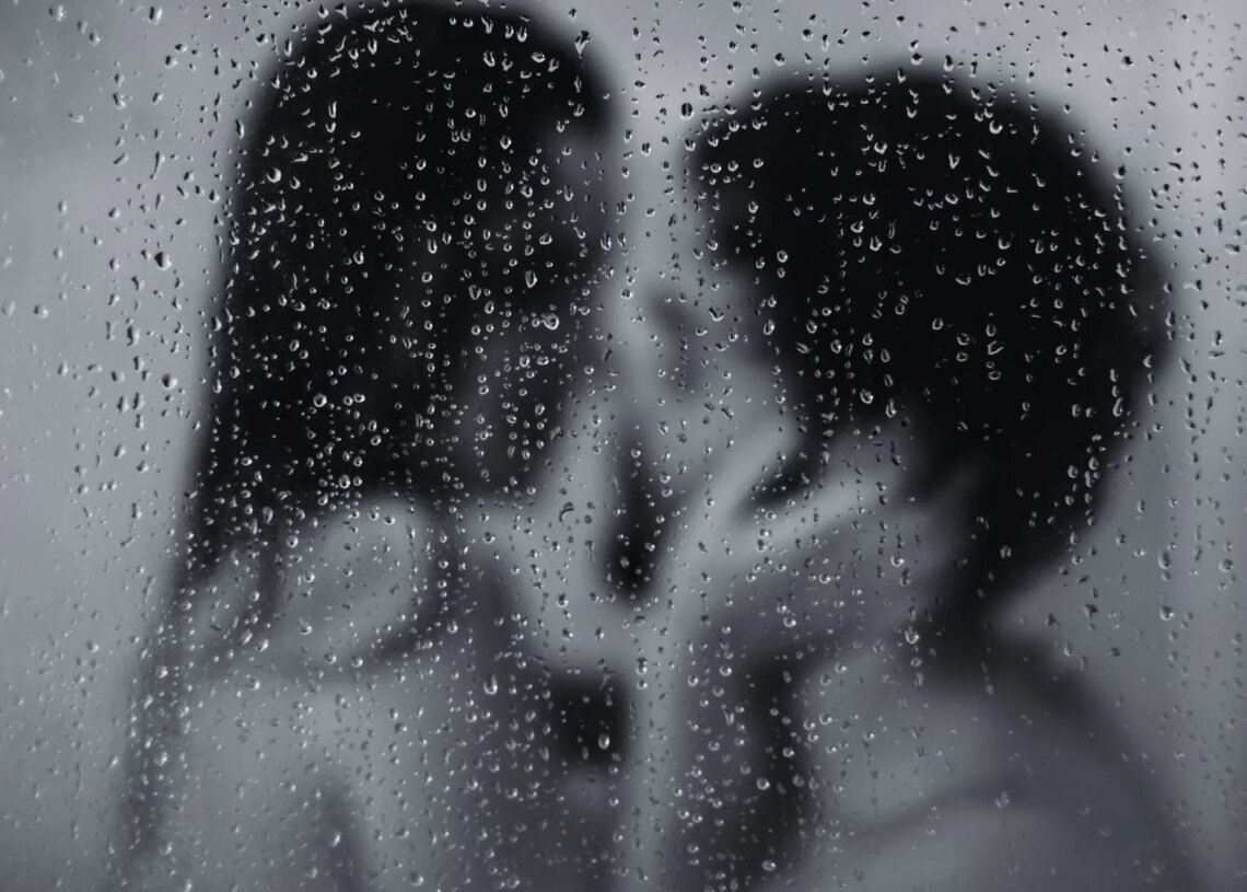 Introducing ‘Spectatoring,’ the Bedroom Habit That Could Be Ruining Your Sex Life