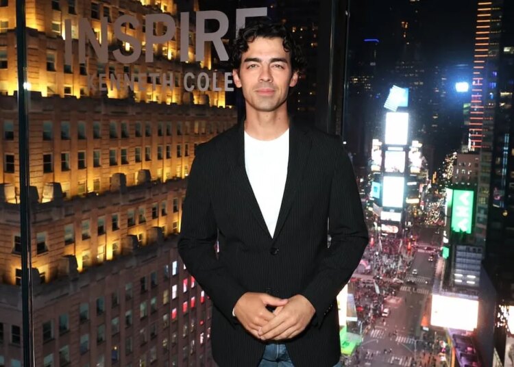 Joe Jonas Recalls Terrifying Vacation Mishap That Left Him Trapped Between 2 Boats