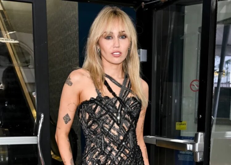 French Pop Legend Claims Miley Cyrus Blatantly Copied Her Song on New Album ‘Bass Persuades’