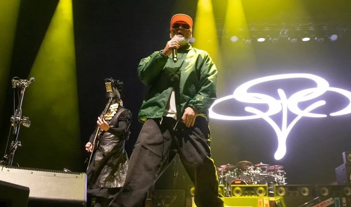 Limp Bizkit Still Knows How To Move a Crowd With Wild Performance at Louder Than Life Festival