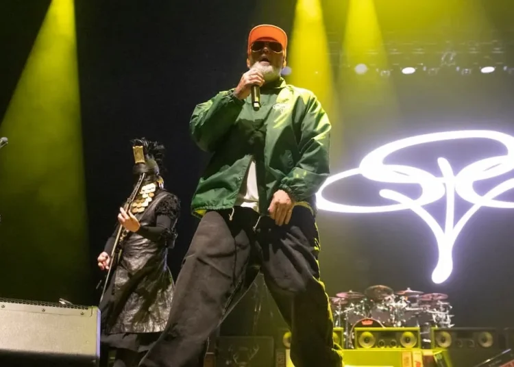 Limp Bizkit Still Knows How To Move a Crowd With Wild Performance at Louder Than Life Festival