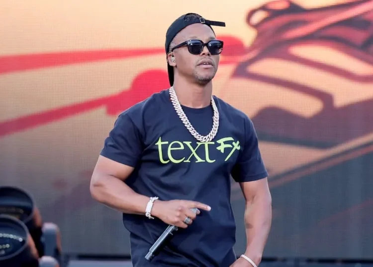 Lupe Fiasco and Kid Cudi Seemingly End Their Beef by Taking a Photo Together at Kanye West’s Chicago Show