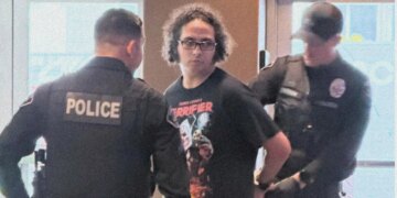 Man Arrested After Allegedly Pepper-Spraying Cellphone User in Movie Theater