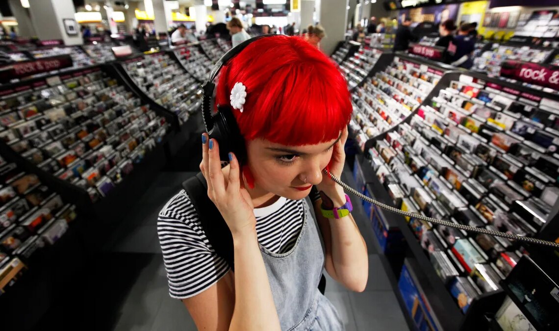 3 Signs You’re Nostalgia Listening Instead of Discovering New Music