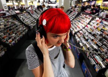 3 Signs You’re Nostalgia Listening Instead of Discovering New Music