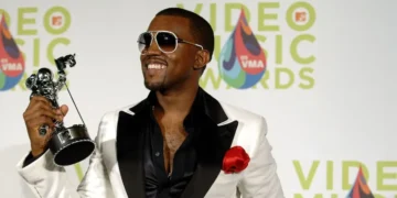 On This Day 21 Years Ago, Kanye West Shocked the World (And Mike Meyers) With a Stunning Impromptu Accusation