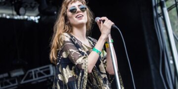 3 Pop Stars That Disappeared After One Perfect Album (And Where They Are Today)