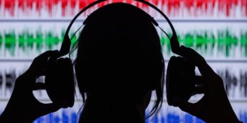 5 Reasons You Keep Listening to the Same Song on Repeat
