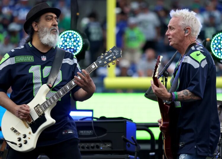 Fans Enraged After NFL Broadcast Skipped Soundgarden Halftime Show During Seattle Game