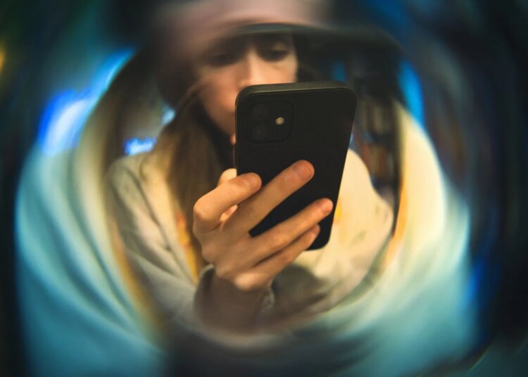 The Real Reason You Can’t Stop Thinking About Someone Who Barely Texts You Back