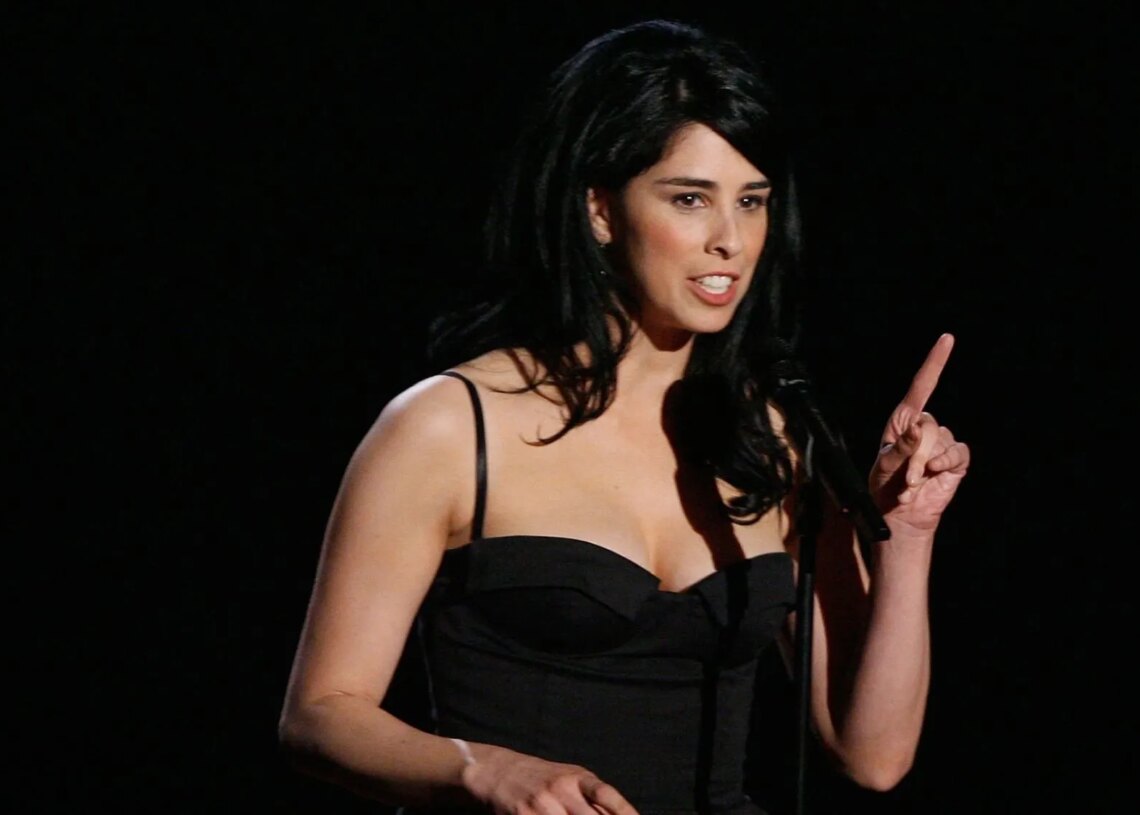 The Wild MTV Movie Awards Moment Sarah Silverman Later Apologized to Paris Hilton For