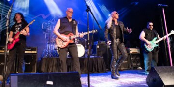 Twisted Sister Founder Fires Back at Fans Upset Over Singer Switch: ‘Don’t Go to a Show’