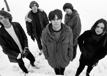 4 Shoegaze Songs That Will Make You ‘Get’ Why Everyone Loves the Genre