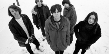 4 Shoegaze Songs That Will Make You ‘Get’ Why Everyone Loves the Genre