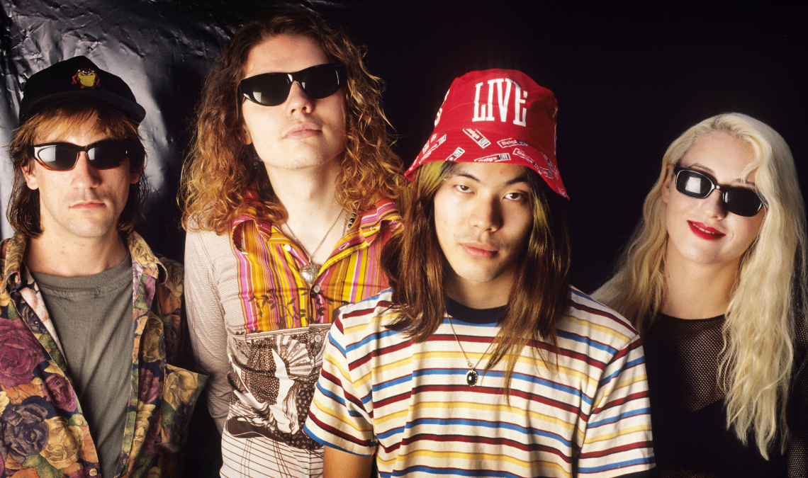 3 Alternative Rock Songs From the 90s That Were Influenced by Shoegaze Bands