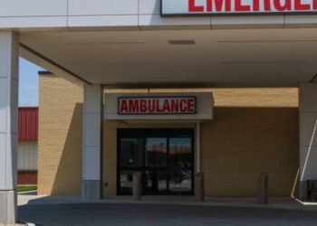 ‘It’s unsustainable’: Doctors abandon posts in first-ever U.S. hospital walkout