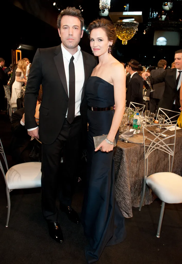 Ben Affleck and Jennifer Garner pose at the 20th Annual Screen Actors Guild Awards.